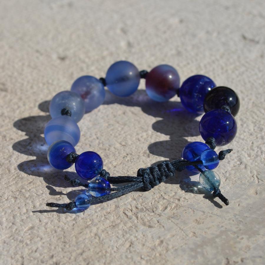 Muriel Balensi blue women bracelet glass beads"The Art of Venetian Glass Beads", a practice that comes under the Immaterial Heritage classification granted by UNESCO in January 2021.  