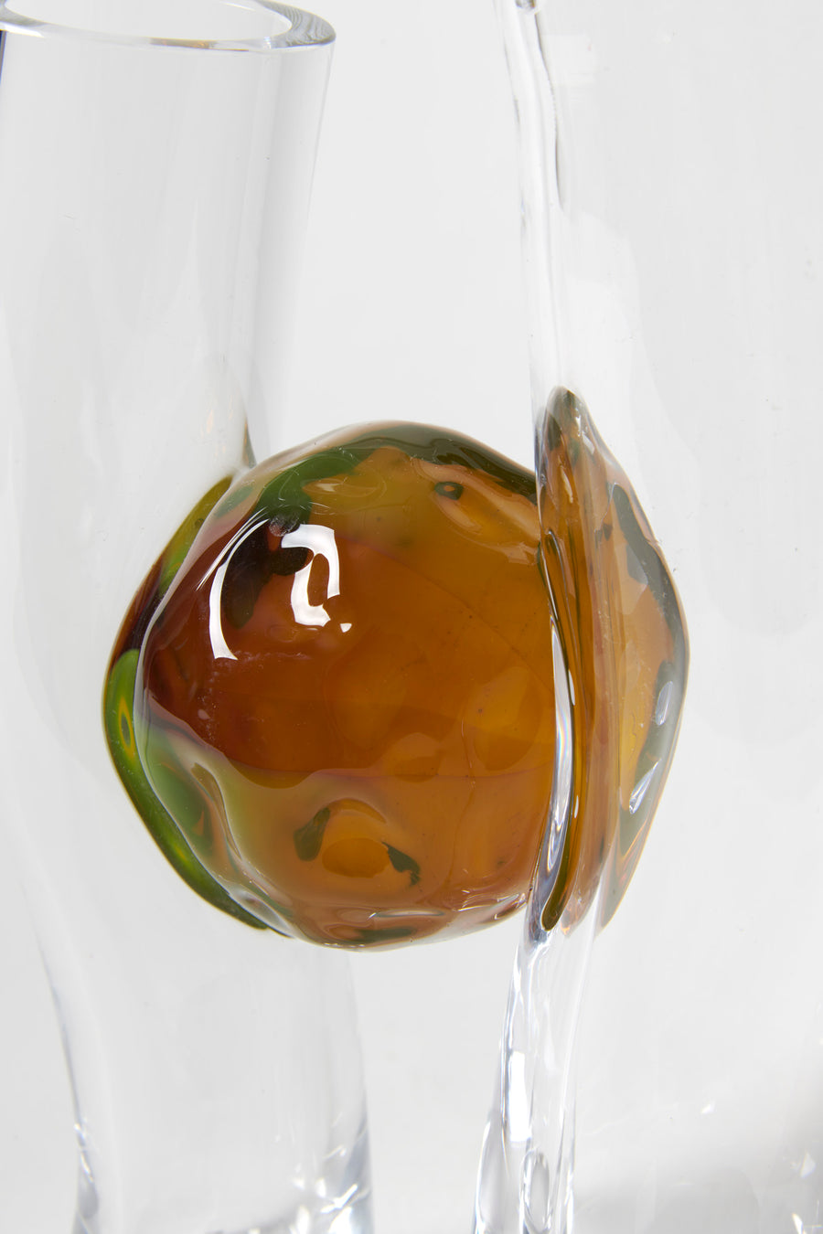 Flavie Audi artist glass blowing glass vase les vases communiquant  amber series details